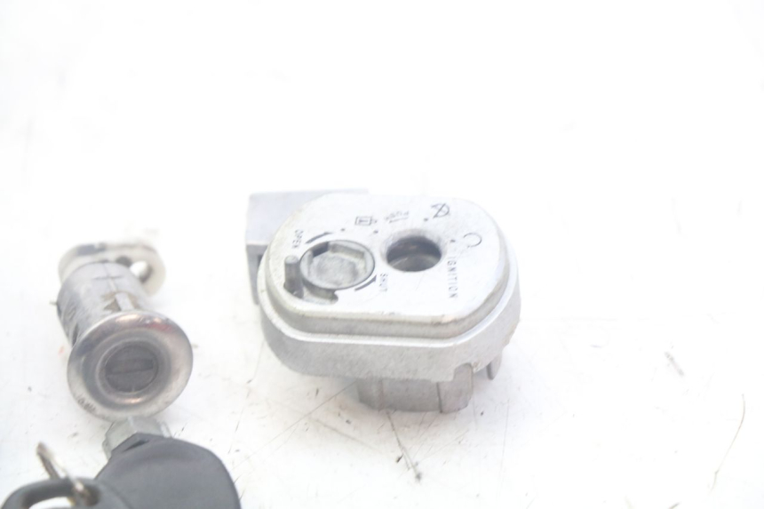 photo de KIT SERRATURE DOLPHIN PYGMY 1 (2020 - 2024) - Dettagli dei punti di fissaggio