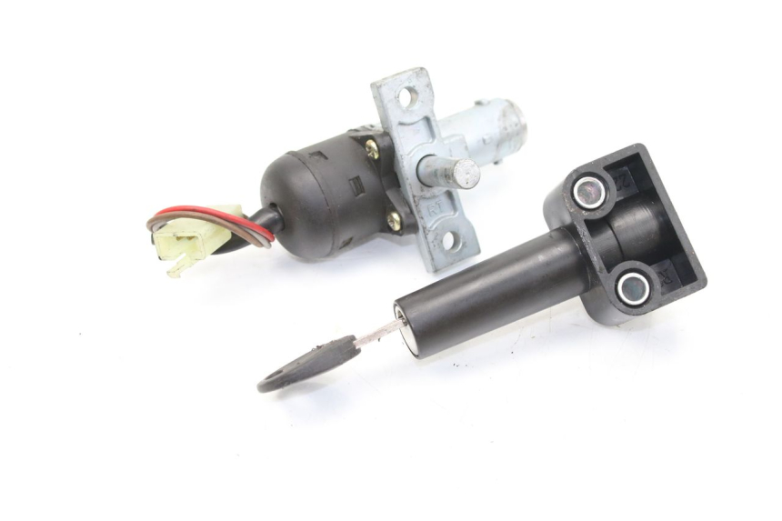 photo de KIT CHIAVE SERRATURA NEIMAN YAMAHA SLIDER NAKED 50 (2004 - 2018) - Vista principale