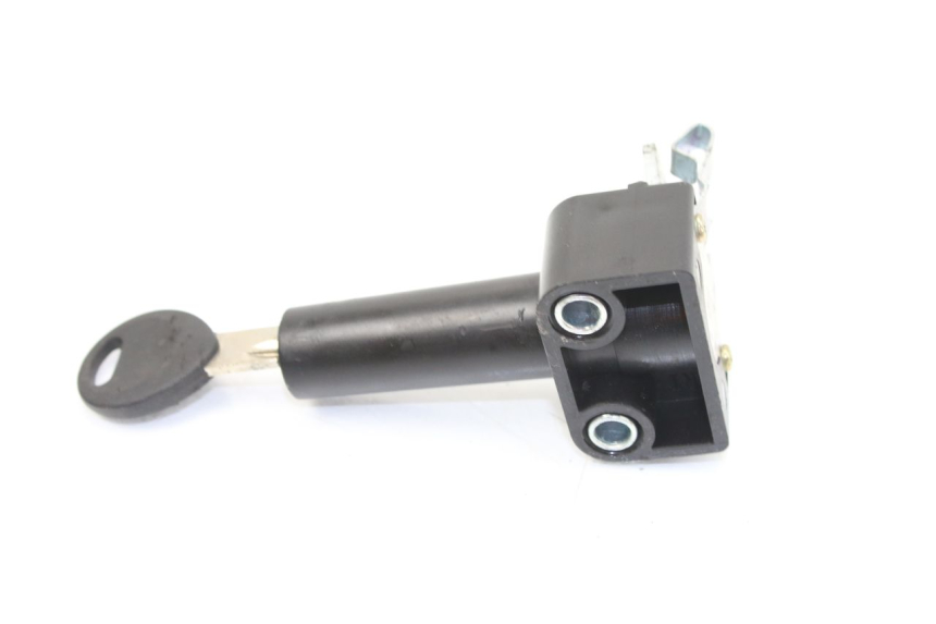 photo de KIT CHIAVE SERRATURA NEIMAN YAMAHA SLIDER NAKED 50 (2004 - 2018) - Altra angolazione