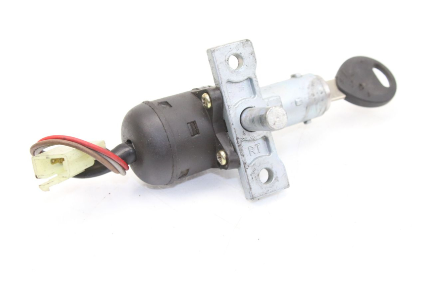 photo de KIT CHIAVE SERRATURA NEIMAN YAMAHA SLIDER NAKED 50 (2004 - 2018) - Primo piano tecnico