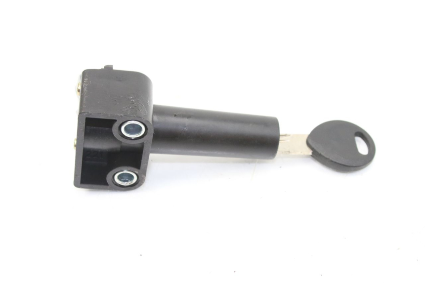 photo de KIT CHIAVE SERRATURA NEIMAN YAMAHA SLIDER NAKED 50 (2004 - 2018) - Marcature e riferimenti originali