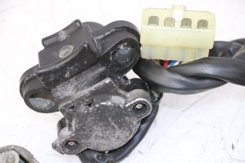 photo de KIT SERRATURE TRIUMPH SPRINT 900 (1995 - 1998) - Stato della superficie e materiale