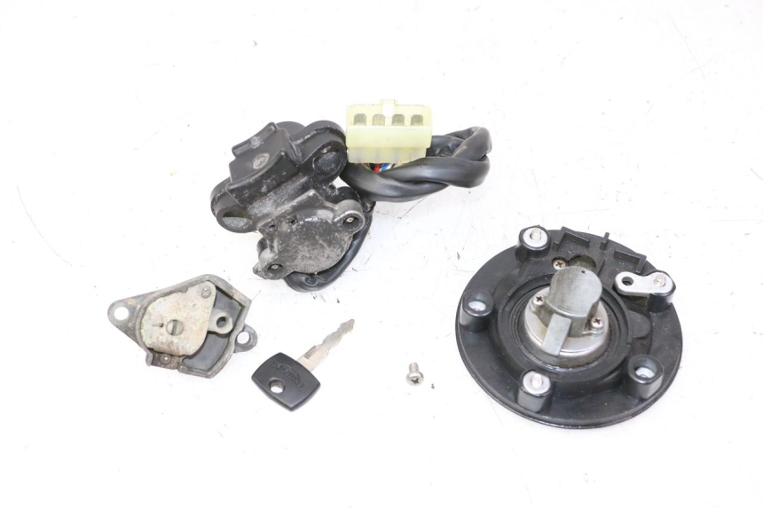 photo de KIT SERRATURE TRIUMPH SPRINT 900 (1995 - 1998) - Ricambio usato controllato