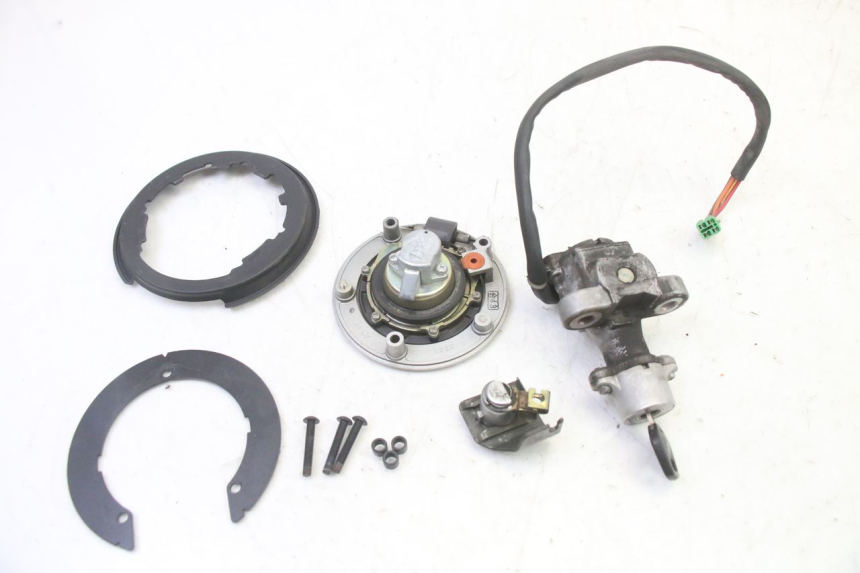 photo de KIT SERRATURE SUZUKI SV S 650 (2003 - 2009) - Dettaglio del componente