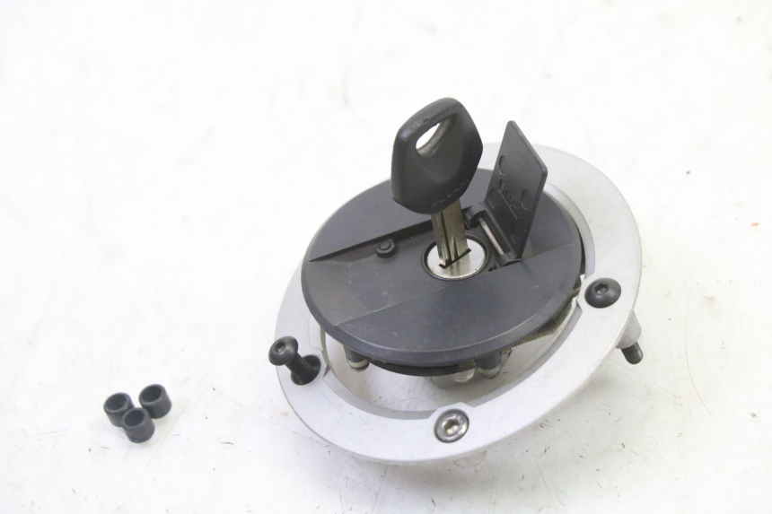 photo de KIT SERRATURE SUZUKI SV S 650 (2003 - 2009) - Marcature e riferimenti originali