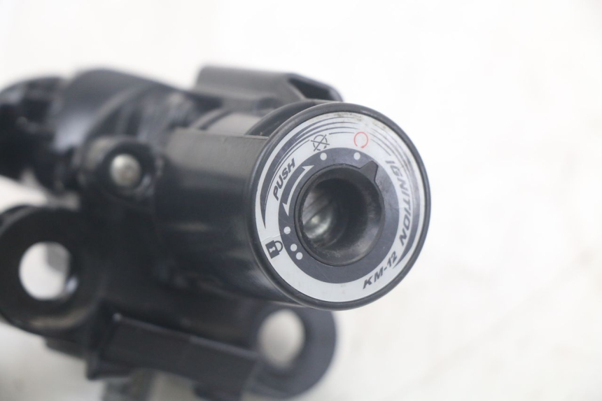 photo de KIT SERRATURA CHIAVE NEIMAN KAWASAKI VERSYS ABS 650 (2015 - 2018) - Primo piano tecnico