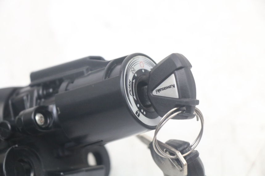 photo de KIT SERRATURA CHIAVE NEIMAN KAWASAKI VERSYS ABS 650 (2015 - 2018) - Vista d'insieme del prodotto