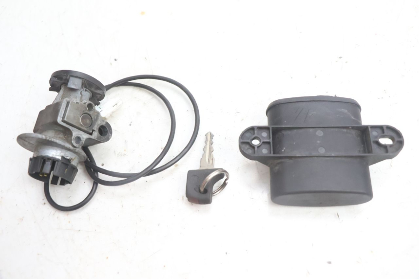 photo de KIT SERRATURE PEUGEOT VIVACITY 100 (1999 - 2008) - Dettaglio del componente