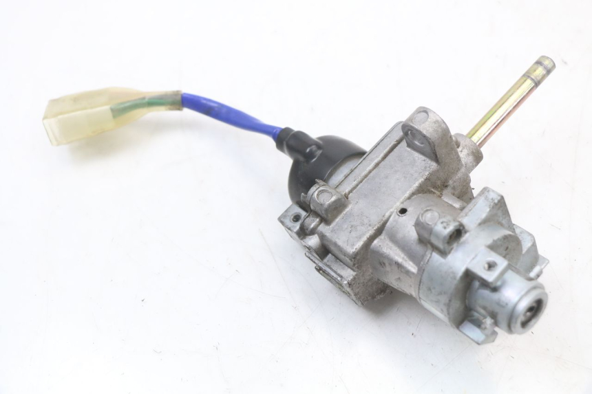 photo de KIT CHIAVE BLOCCO NEIMAN KYMCO XCITING 250 (2006 - 2009) - Primo piano tecnico