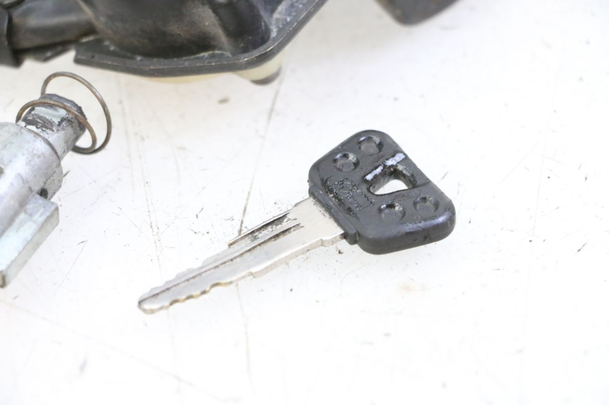 photo de KIT SERRATURE YAMAHA XV VIRAGO 535 (1988 - 2004) - Altra vista dell'articolo