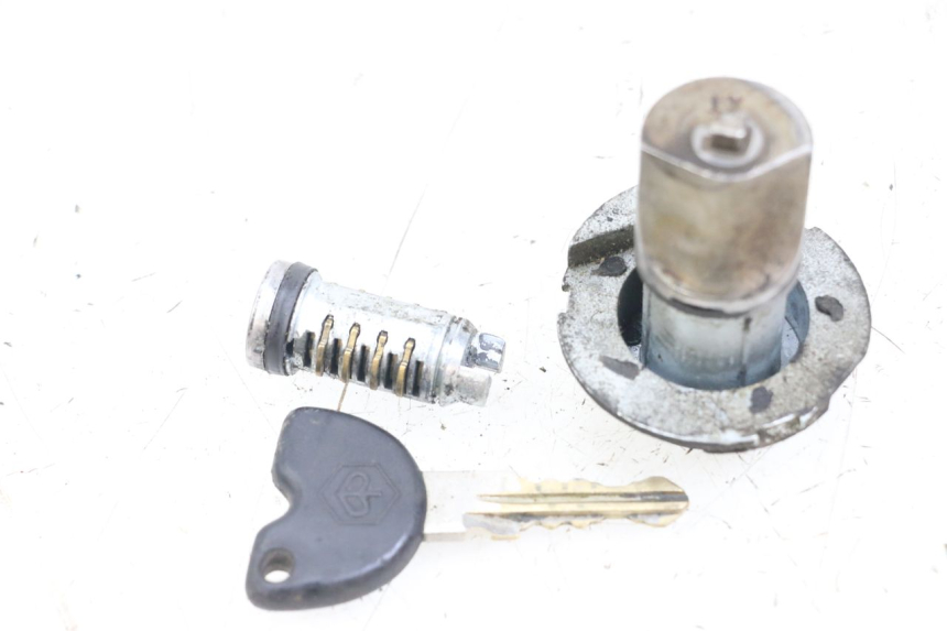 photo de KIT SERRATURA CHIAVE NEIMAN PIAGGIO ZIP 2T 50 (2009 - 2019) - Zoom sullo stato d'uso