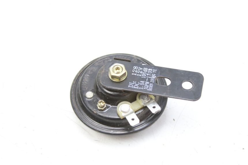 photo de KLAXON PEUGEOT DJANGO 2T 50 (2014 - 2019) - Zoom sullo stato d'uso