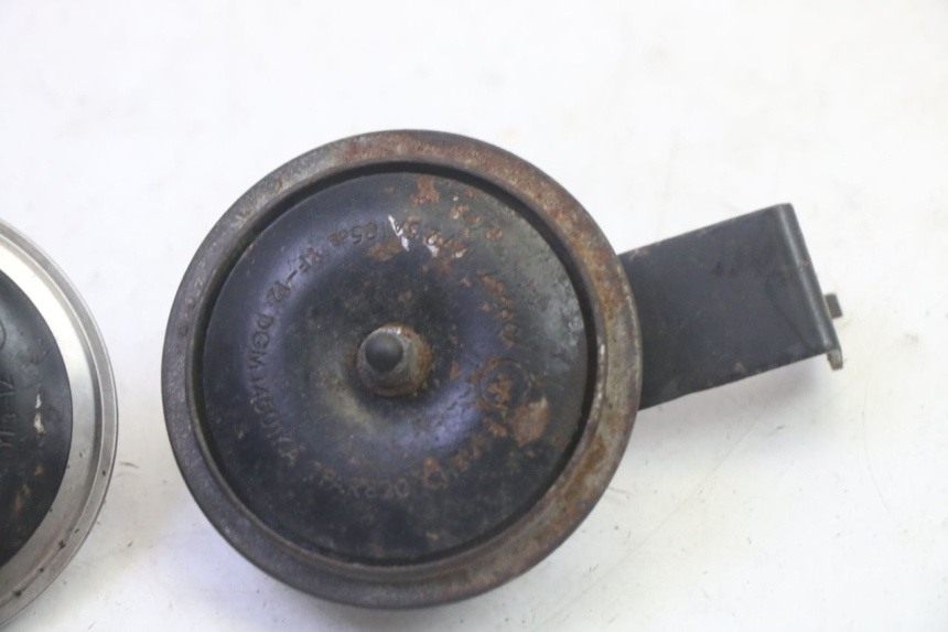 photo de CLACSON KAWASAKI GPZ RX 1000 (1986 - 1988) - Zoom sullo stato d'uso