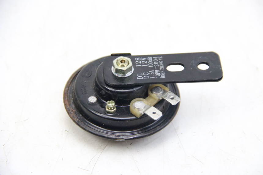 photo de KLAXON PEUGEOT KISBEE 2T 50 (2018 - 2022) - Zoom sullo stato d'uso