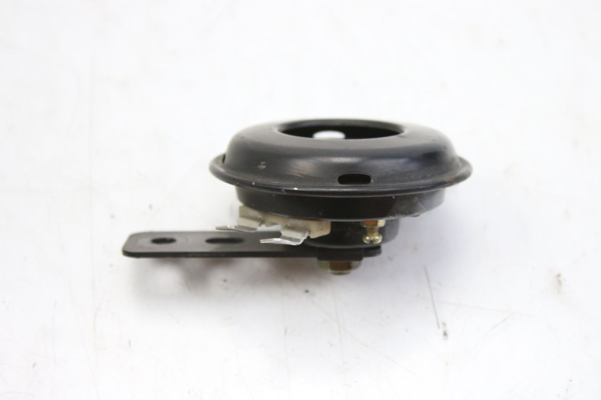 photo de KLAXON PEUGEOT KISBEE 4T 50 (2018 - 2022) - Zoom sullo stato d'uso