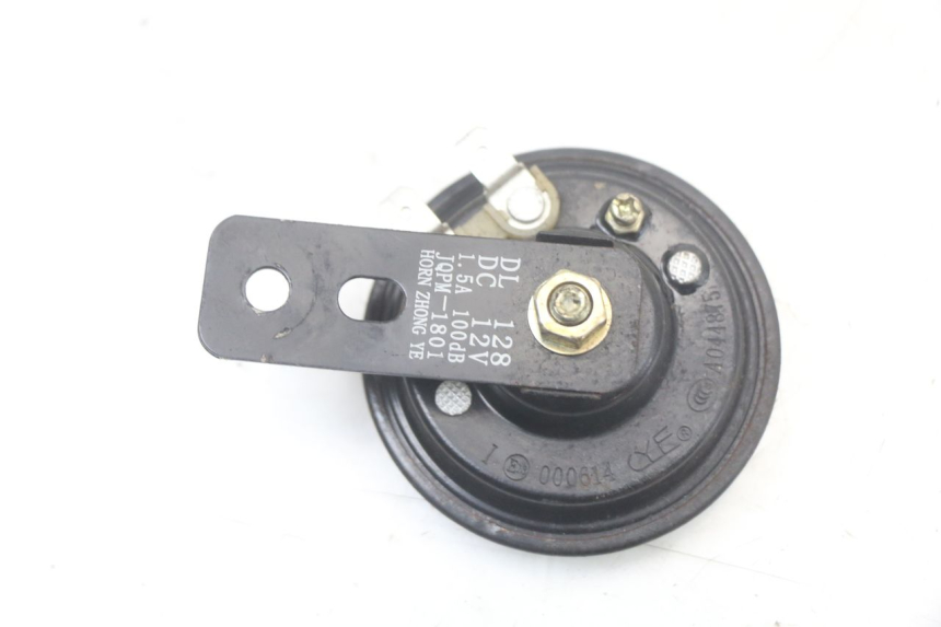 photo de KLAXON PEUGEOT STREETZONE 4T 50 (2018 - 2023) - Zoom sullo stato d'uso