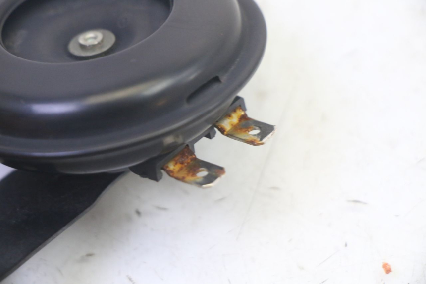 photo de CLACSON EFUN PUSA 1 - Primo piano tecnico