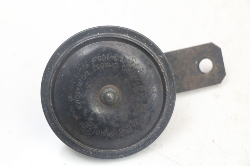 photo de KLAXON TRIUMPH SPEED TRIPLE T301 900 (1994 - 1996) - Altra angolazione