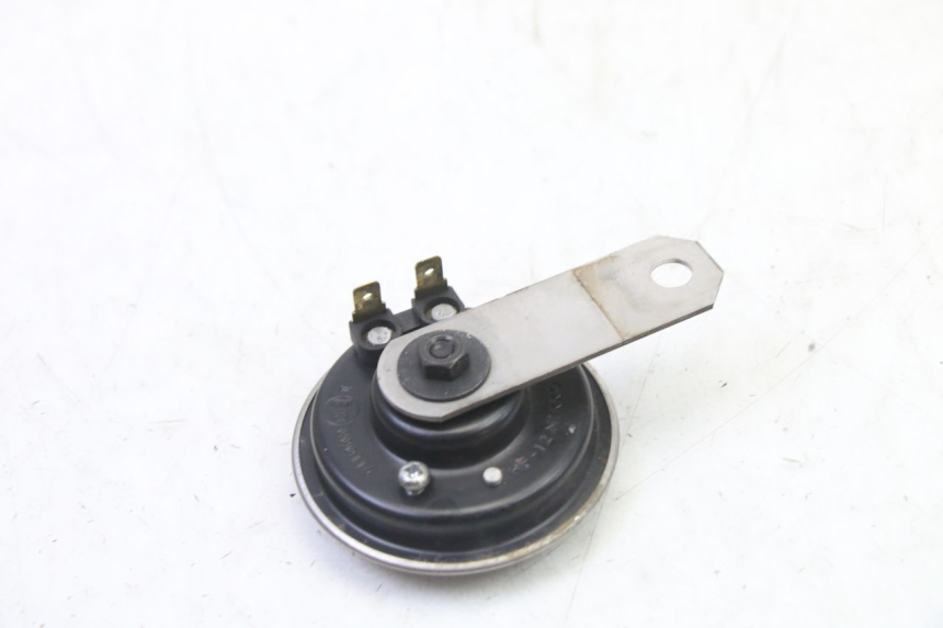 photo de CLACSON YAMAHA XJ6 ABS 600 (2008 - 2016) - Zoom sullo stato d'uso