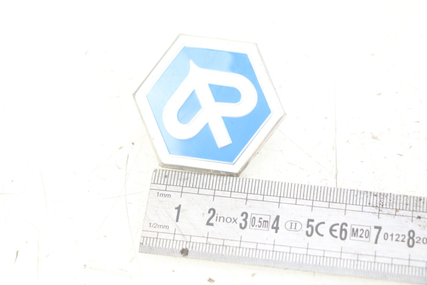 photo de LOGO MARCA PIAGGIO FLY 4T 50 (2013 - 2017) - Dettaglio del componente