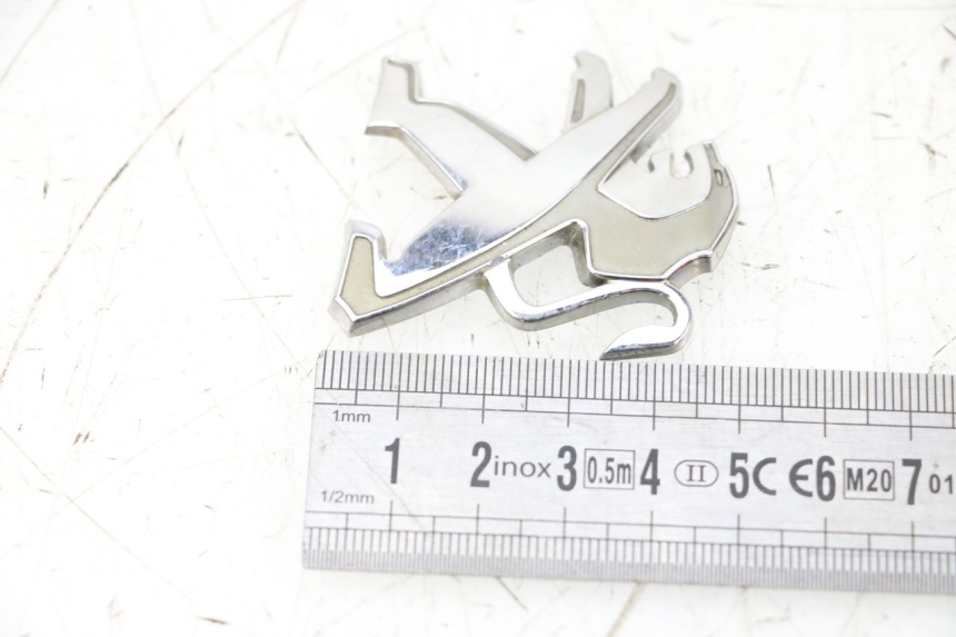 photo de LOGO MARCA PEUGEOT KISBEE 2T 50 (2010 - 2017) - Dettaglio del componente