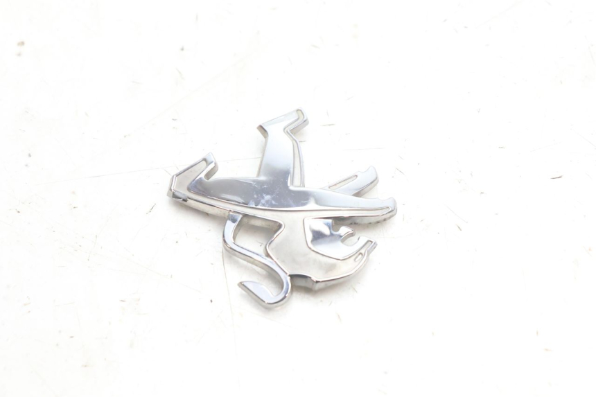 photo de LOGO MARCA PEUGEOT KISBEE 2T 50 (2010 - 2017) - Dettaglio del componente