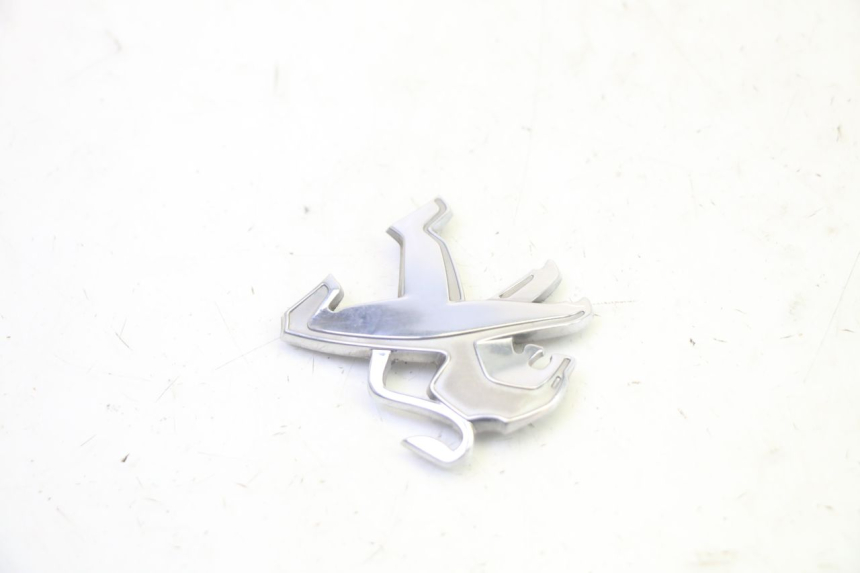 photo de LOGO MARCHIO PEUGEOT KISBEE 4T 50 (2018 - 2022) - Dettaglio del componente