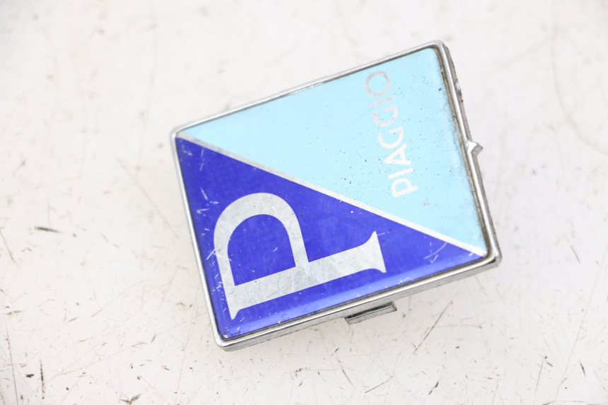 photo de LOGO MARCHIO PIAGGIO LXV 4T 50 (2009 - 2013) - Altra angolazione