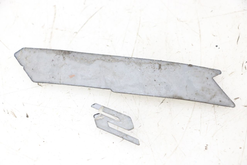 photo de LOGO MARCHIO PIAGGIO MP3 HPE 310 (2024 - 2025) - Dettagli dei punti di fissaggio