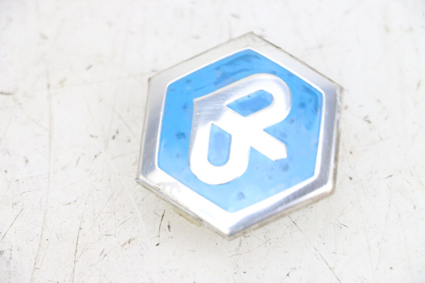 photo de LOGO MARCHIO PIAGGIO MP3 500 (2016 - 2018) - Zoom sullo stato d'uso