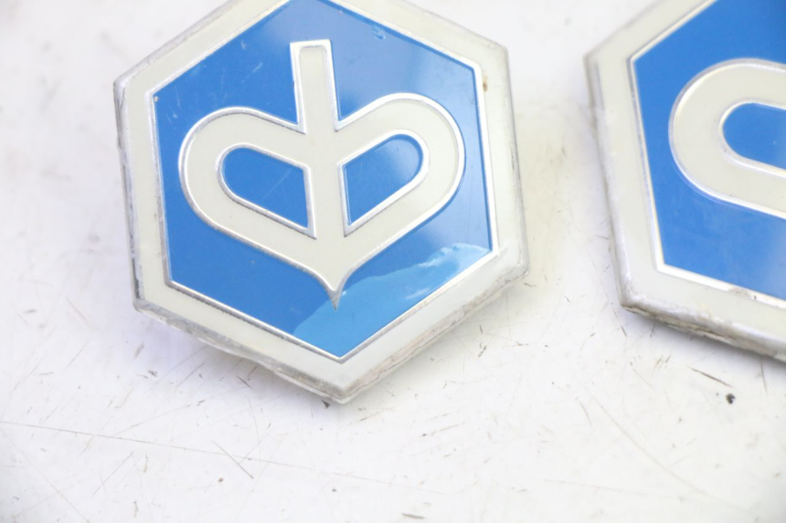 photo de LOGO MARCHIO PIAGGIO MP3 RL 250 (2006 - 2010) - Zoom sullo stato d'uso