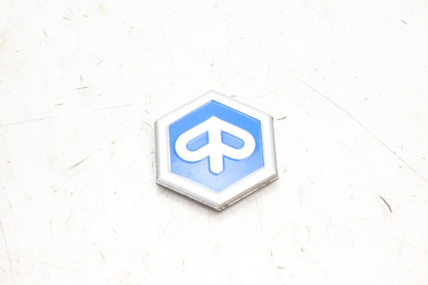 photo de LOGO MARCHIO PIAGGIO NEW TYPHOON 50 (2018 - 2021) - Vista principale