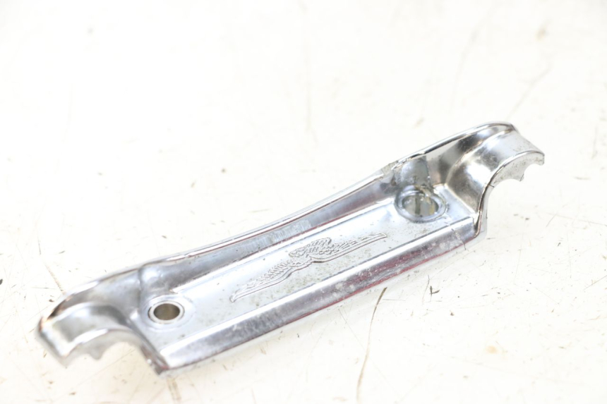 photo de LOGO MARCHIO MOTO GUZZI NORGE 8V GT 1200 (2011 - 2016) - Zoom sullo stato d'uso