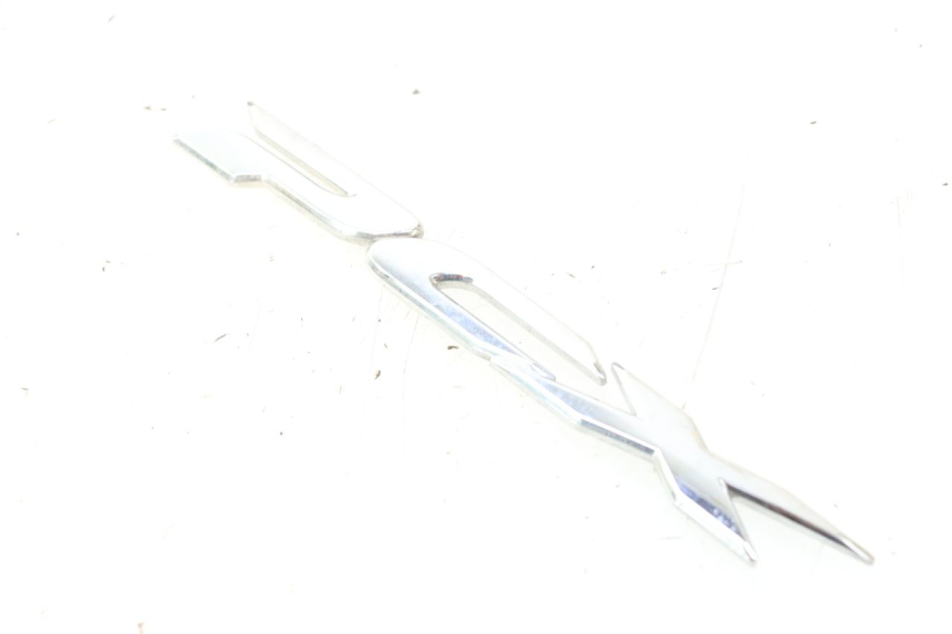 photo de LOGO MARCHIO HONDA PCX (JF28) 125 (2009 - 2011) - Altra angolazione
