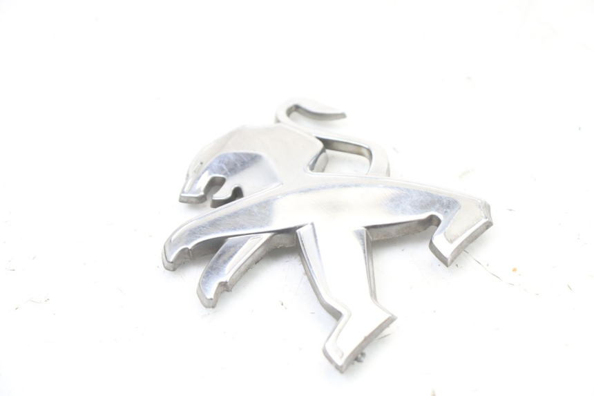 photo de LOGO MARCHIO PEUGEOT SATELIS 125 (2013 - 2018) - Vista principale