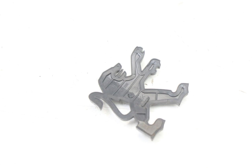 photo de LOGO MARCHIO PEUGEOT TKR TREKKER FURIOUS 50 (2005 - 2014) - Zoom sullo stato d'uso