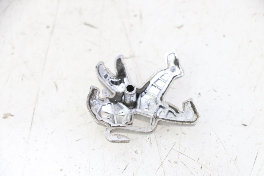 photo de LOGO MARCHIO PEUGEOT SATELIS 125 (2013 - 2018) - Zoom sullo stato d'uso