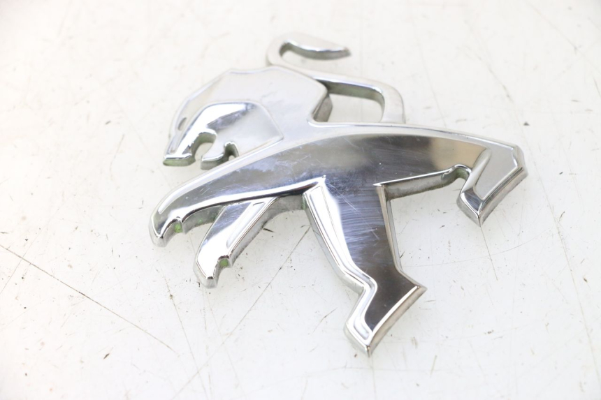 photo de LOGO MARCHIO PEUGEOT SATELIS 125 (2013 - 2018) - Vista principale