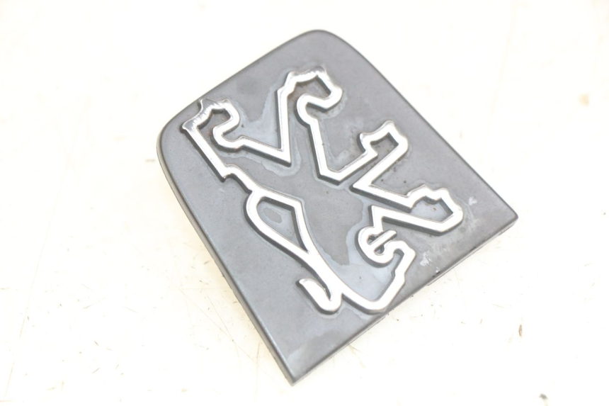 photo de LOGO MARCA PEUGEOT SV 125 (1991 - 1994) - Zoom sullo stato d'uso