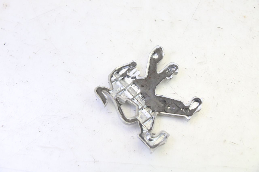 photo de LOGO MARCHIO PEUGEOT VIVACITY NEW 4T 50 (2008 - 2017) - Zoom sullo stato d'uso