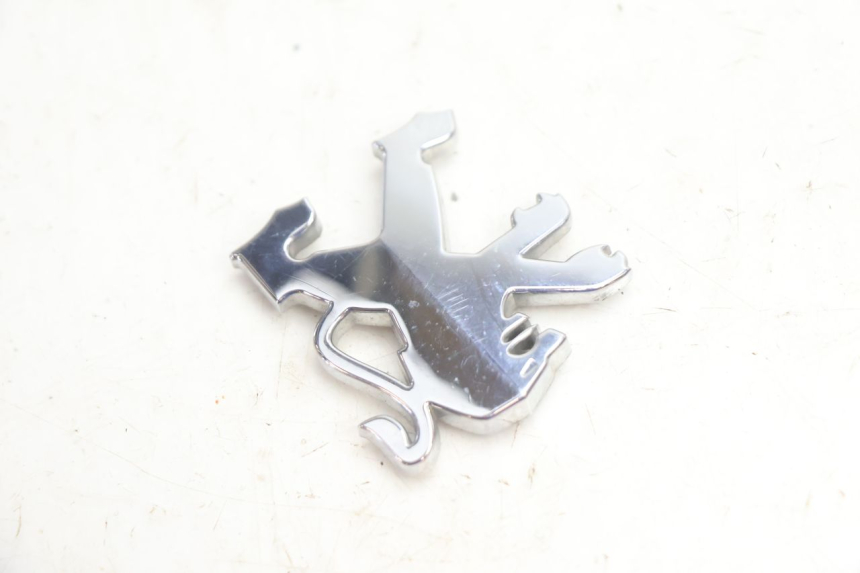 photo de LOGO MARCHIO PEUGEOT VIVACITY 50 (2004 - 2009) - Dettaglio del componente