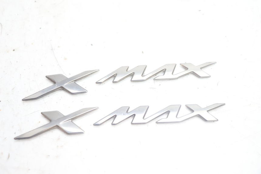 photo de LOGO MARCHIO YAMAHA X-MAX XMAX 125 (2010 - 2013) - Vista principale