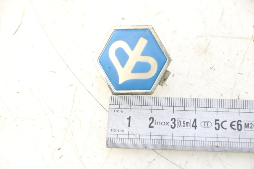 photo de LOGO MARCHIO PIAGGIO X8 STREET 125 (2006 - 2007) - Zoom sullo stato d'uso