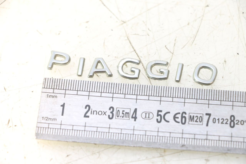 photo de LOGO MARCHIO PIAGGIO ZIP 4T 50 (2018 - 2020) - Dettaglio del componente
