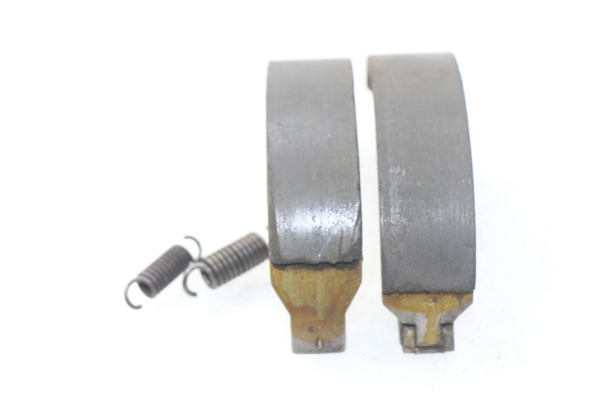 photo de PASTIGLIE FRENO PEUGEOT FOX 50 (1995 - 2003) - Altra angolazione