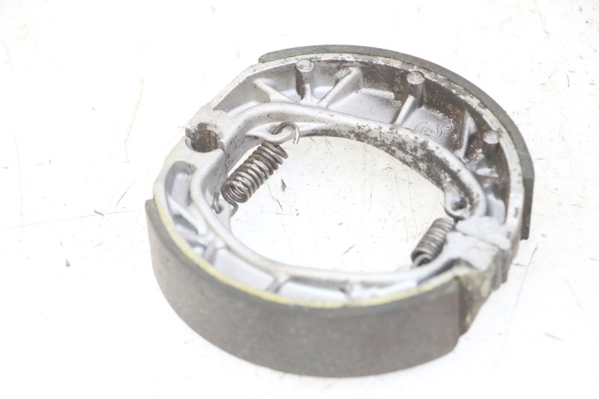 photo de GANASCE FRENO PEUGEOT KISBEE 2T 50 (2018 - 2022) - Primo piano tecnico