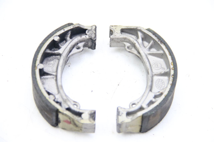 photo de PASTIGLIE FRENO PEUGEOT KISBEE 4T 50 (2010 - 2017) - Primo piano tecnico