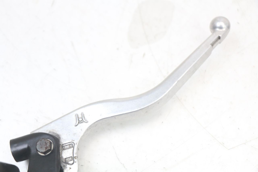 photo de MASTERCYLINDER ANTERIORE QUADRO 3D S 350 (2013 - 2018) - Primo piano tecnico