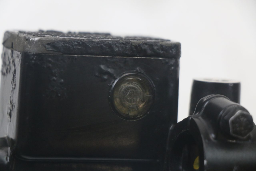 photo de MASTERCYLINDER ANTERIORE QUADRO 3D S 350 (2013 - 2018) - Dettagli dei punti di fissaggio