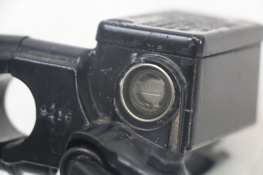 photo de MASTERCYLINDER ANTERIORE KYMCO AGILITY 4T 50 (2018 - 2022) - Dettagli dei punti di fissaggio